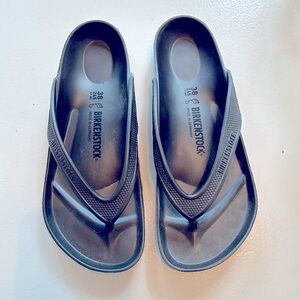 Birkenstock plastic flip flop sandals grey 38 EUC